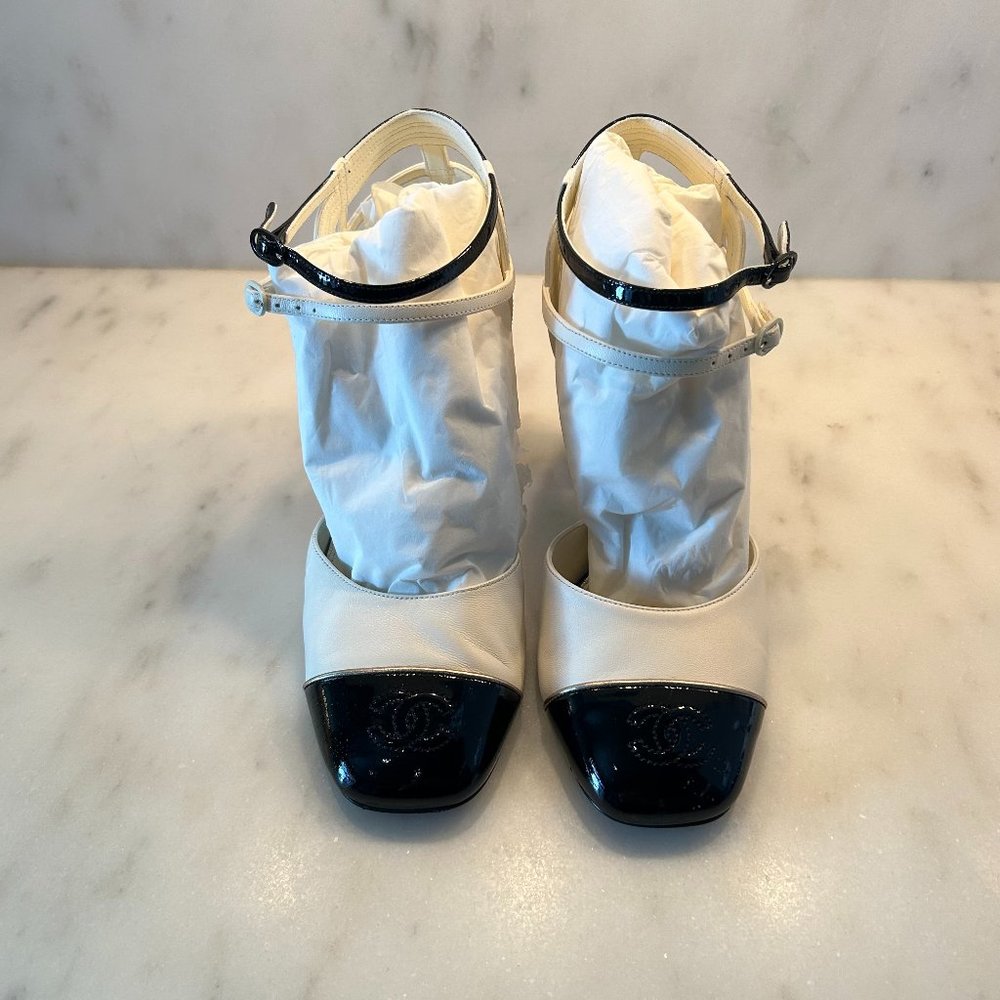 AUTH CHANEL Black White Ivory Leather Heels Pumps Straps Buckle Mary Jan… - Picture 1 of 11